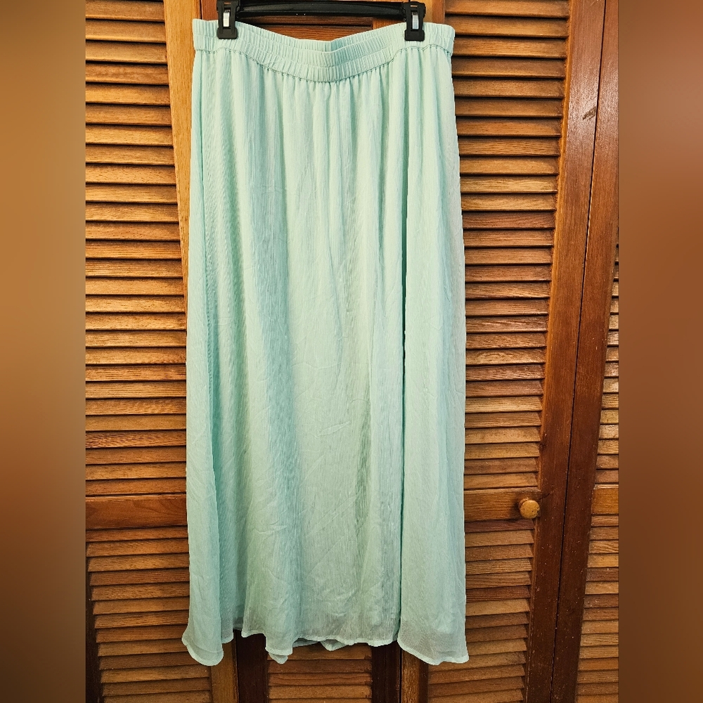 Old Navy Mint Green Chiffon Maxi Skirt | Size Large | Flowy + Feminine